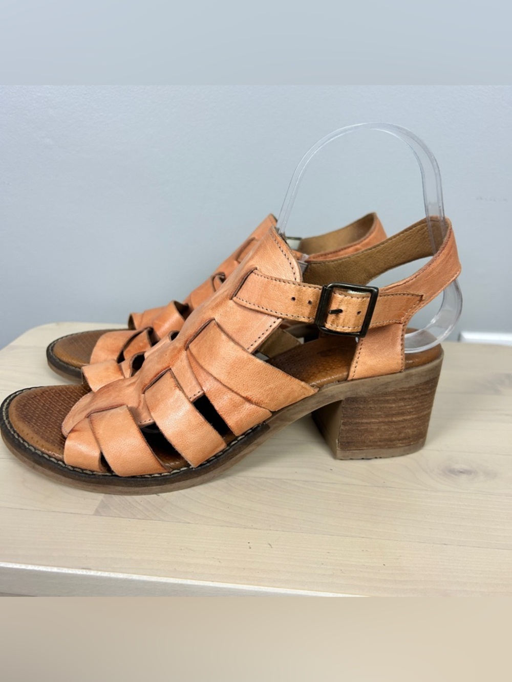 CASTA Leather Strappy 2"Heeled Sandals Sz 9/40 Portugese Leather Neutral Peach